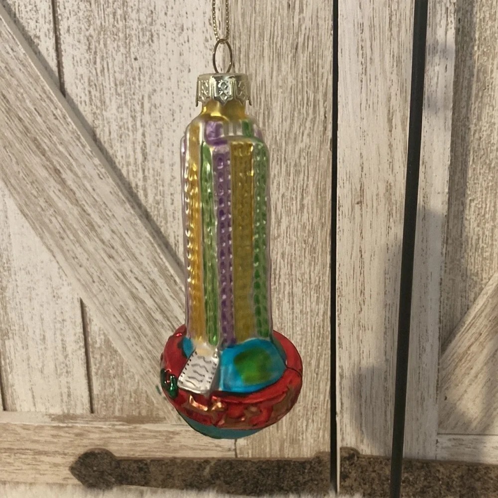 Woodfield Illinois Limited Edition The Tribune Building Glass Ornament